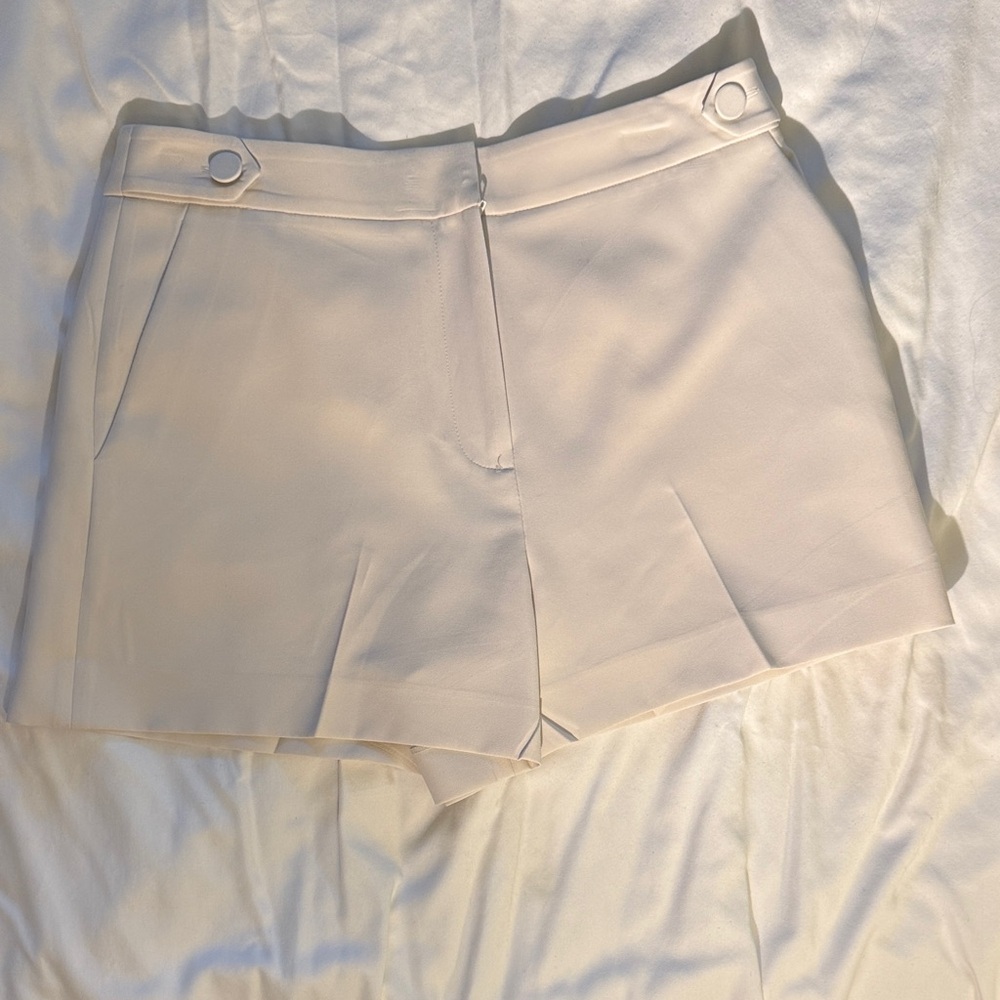 Milly Women's High-Rise Tailored Shorts in Light Beige
